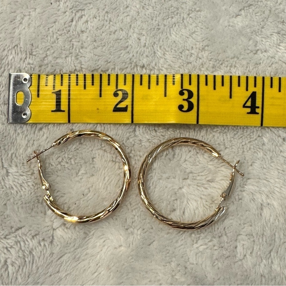 Beautiful Earrings - Picture 6 of 6